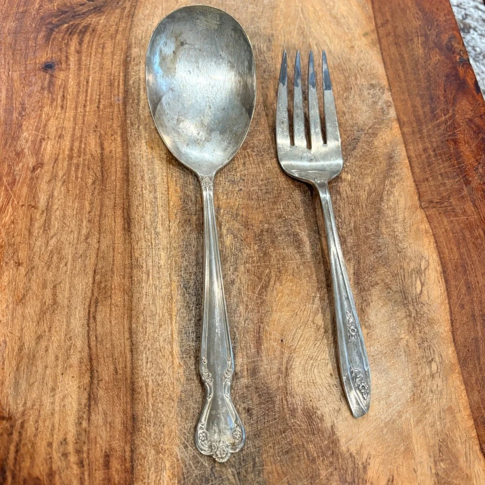 Wm Rogers Flatware Silver Mismatched Floral Spoon Fork Set